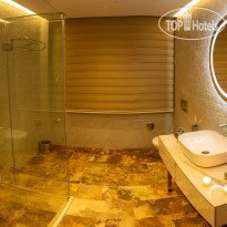 Parkway inn Hotel & Spa