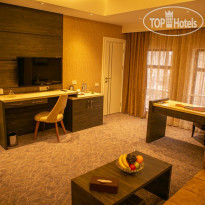 Parkway inn Hotel & Spa