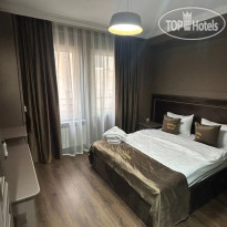 Parliament Hotel & Restaurant 