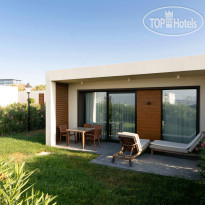 Sea Breeze White Villas 