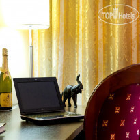 Manhattan Hotel & Restaurant
