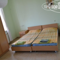 JR's House hostel