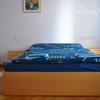 JR's House hostel