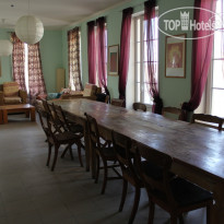 JR's House hostel
