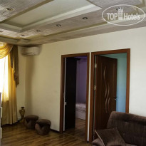 Golden Eagle Guesthouse Люкс с 2 спальнями
