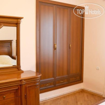 Monument Guest House 