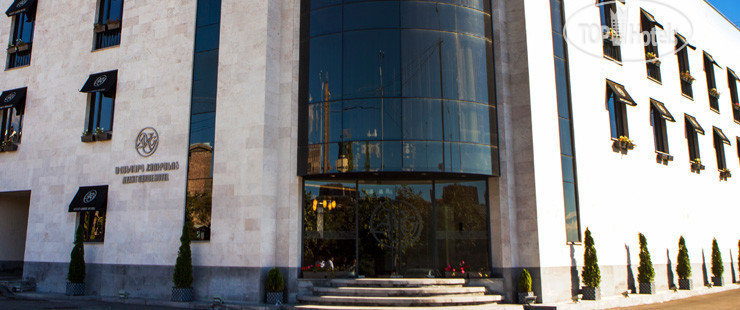 Avant Garde Hotel