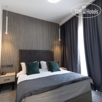 Dynasty Hotel 