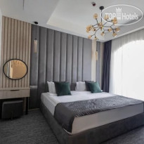 Dynasty Hotel 