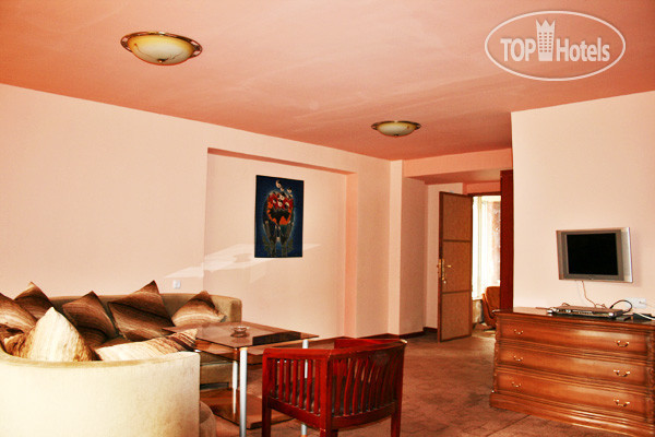 New photos from tourists Наири