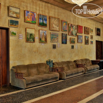 Дом творчества писателей (Writers House)