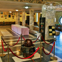 Дом творчества писателей (Writers House)