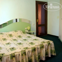 Дом творчества писателей (Writers House)