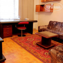 Дом творчества писателей (Writers House)