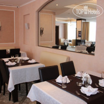 Bona Hotel