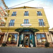 Dream Hotel 