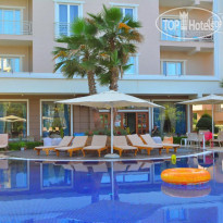Sandy Beach Resort 