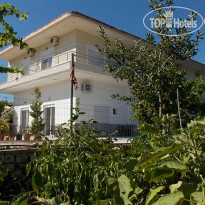Chris Hotel 