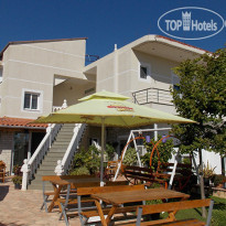 Chris Hotel 