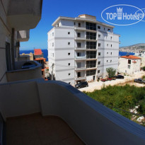 Eleana Apartments 
