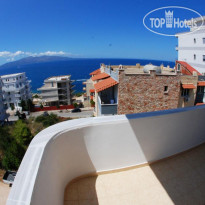 Eleana Apartments 