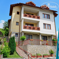 Kris Guesthouse  