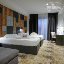 Hollywood Hotel
