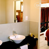 Zebra Kalahari Lodge