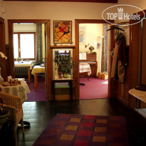 Arleta Women Guesthouse 