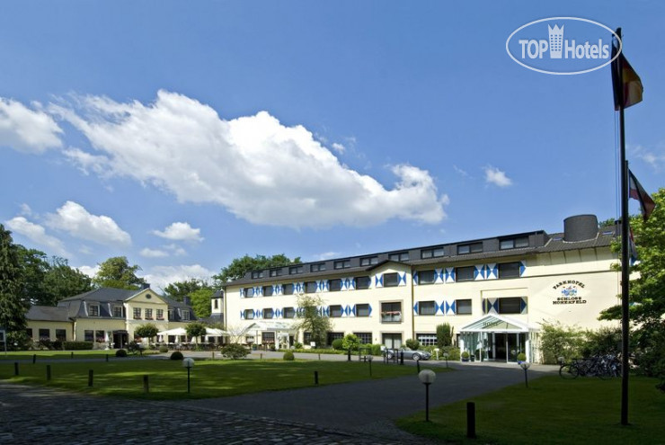 Hotel photo Park Schloss Hohenfeld 4*