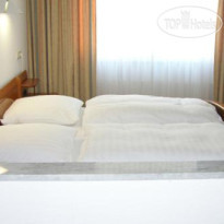 1000 Hotel