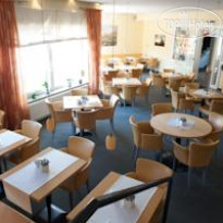 Hotel UHU Garni Koln Столовая
