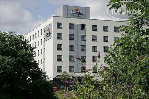 Hotelier's photos Express by Holiday Inn Nord 3*