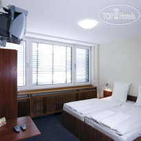 A&O Hamburg Hammer Kirche 