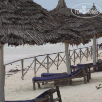 Oasis Inn Beach Bungalow 