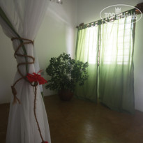 Red Monkey Beach Lodge 