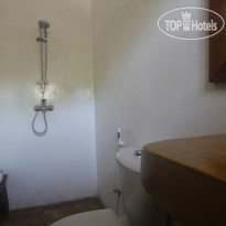 Red Monkey Beach Lodge 