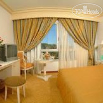 Golden Tulip El Mechtel