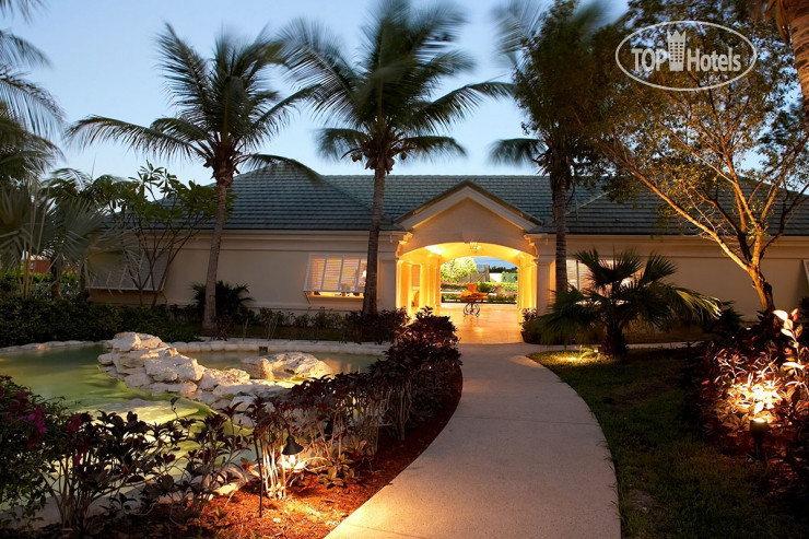 Hotelier's photos The Sands at Grace Bay 4*