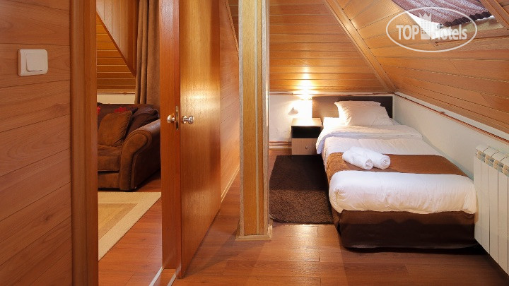 Hotel photo Junior 3*