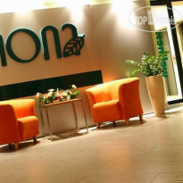 Mona