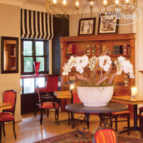 Hollow on the Square  