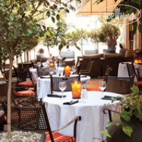 Hollow on the Square  