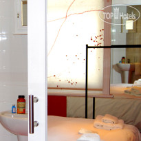 Daddy Long Legs Hotel 