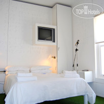 Daddy Long Legs Hotel 