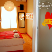 Daddy Long Legs Hotel 