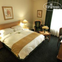 Airport Grand Hotel & Conference Centre