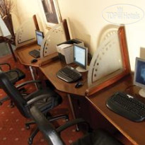 Airport Grand Hotel & Conference Centre