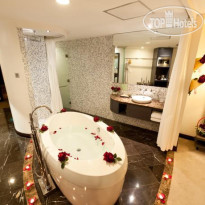 The Hanoi Club Hotel & Lake Palais Residences