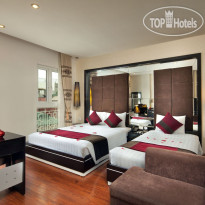 Golden Sun Moment Hotel 